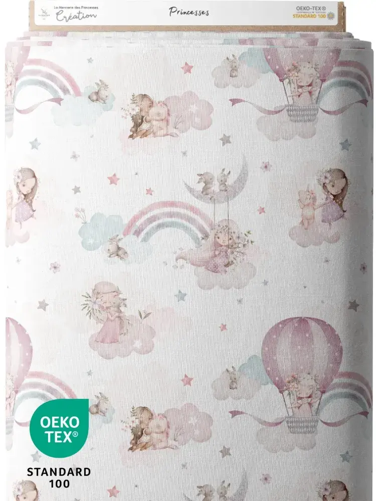 Tissu coton imprimé Princesses des Nuages certifié Oeko-Tex, motifs féeriques avec princesses, arcs-en-ciel et montgolfiere