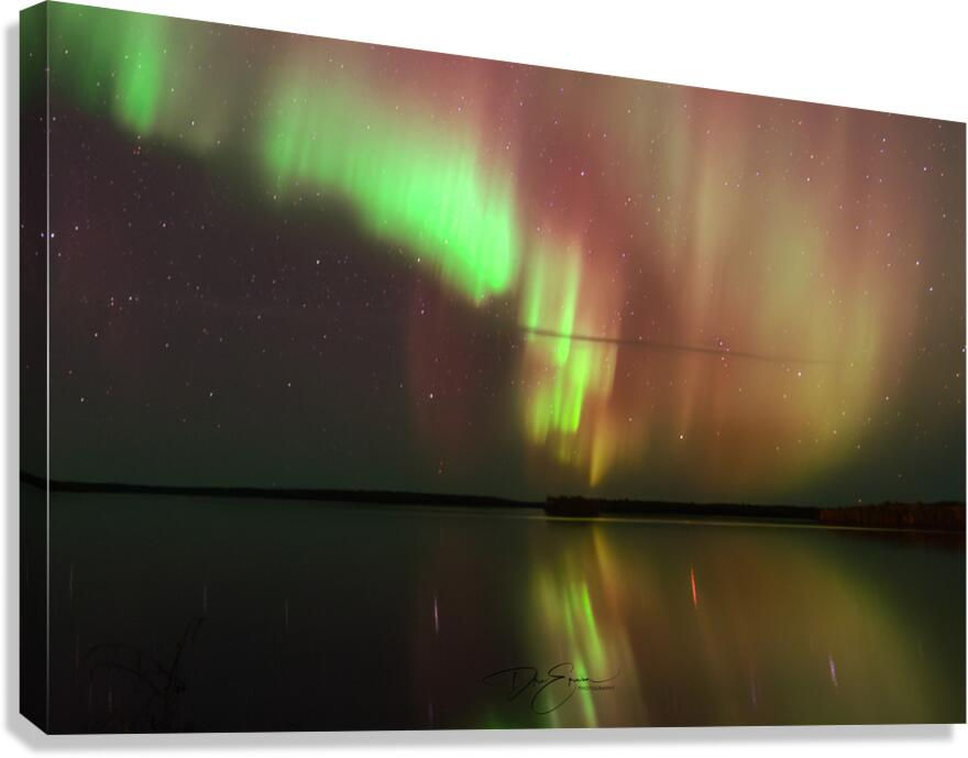 Miniature : Aurora Borealis reflection showcased on a gallery wall in Pinehouse Lake, Saskatchewan, within the Cree and Métis community, captured by Dre Erwin Photography