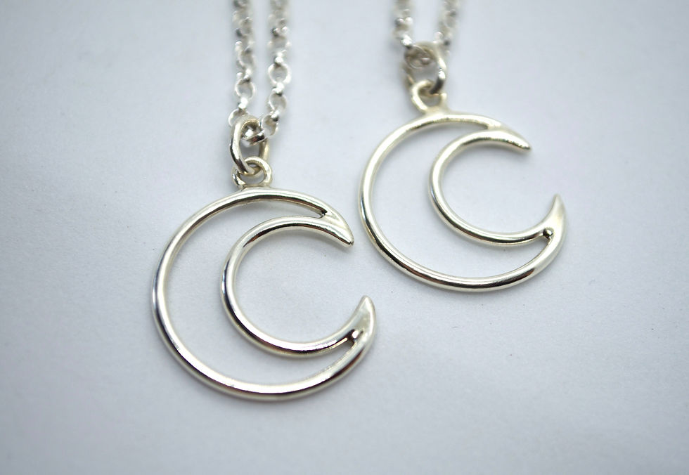 Thumbnail: Crescent moon necklace