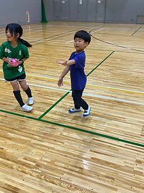 運動する子ども