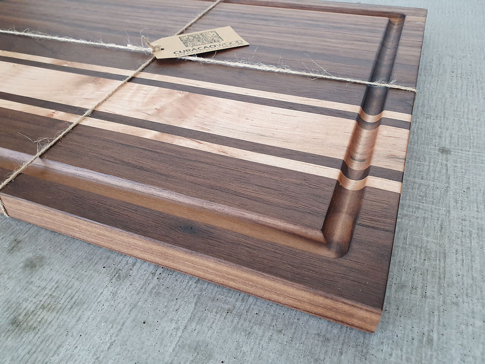Thumbnail: Cuttingboard L. Walnut - Maple