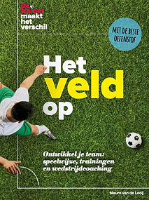 Cover van het voetbalboek Het veld op – voor jeugdtrainers en coaches
