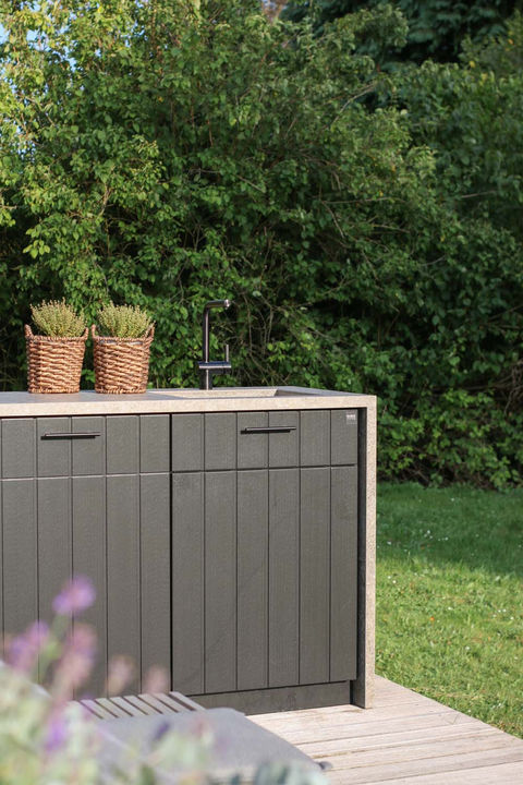 Close-up of Cubic C4 cabinet panels and groove finish