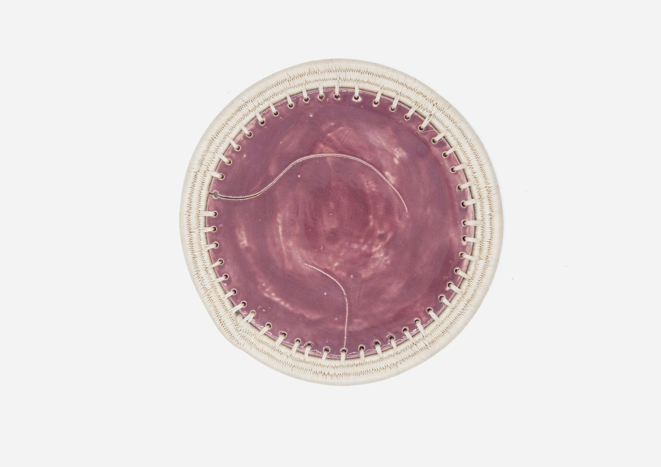 Porta Calientes. Berenjena Borde Crudo. (Tejido)