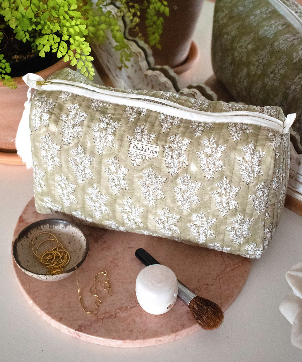 Thumbnail: Stone Daphne Toiletry Bag