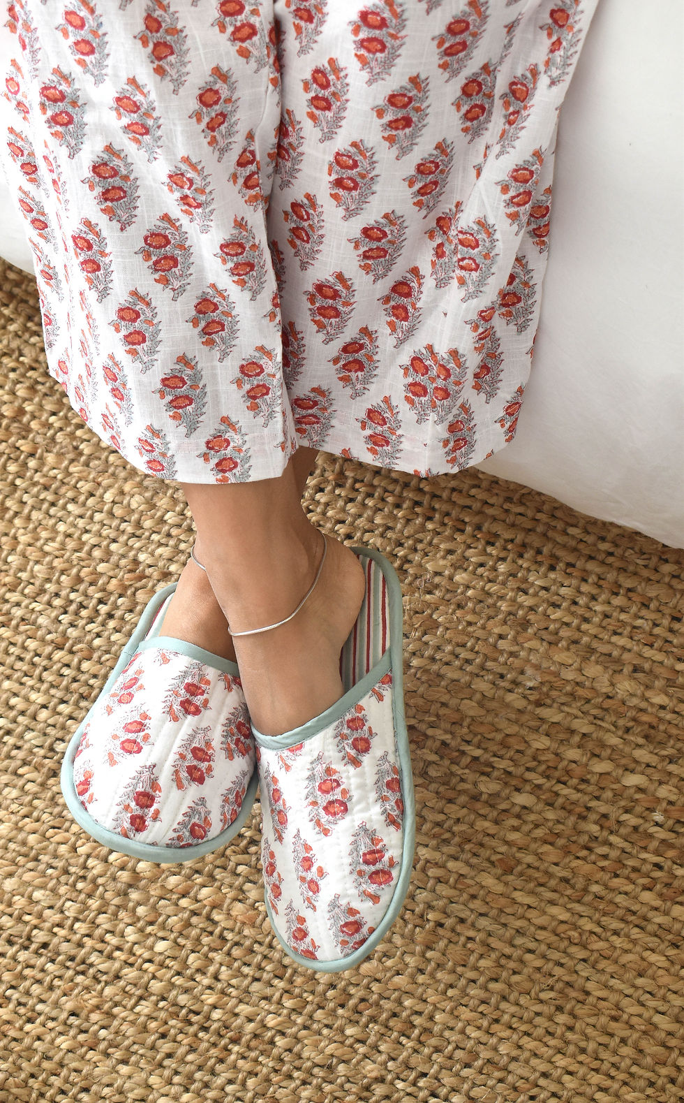 Thumbnail: Pink Dahlia Cotton Slippers