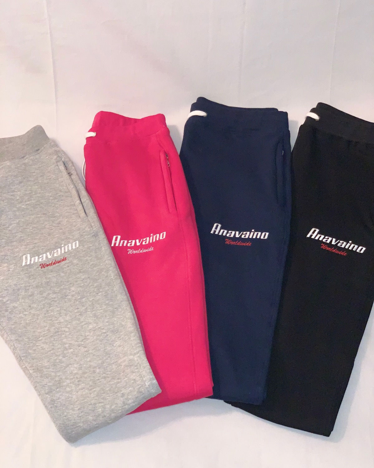 Signature Anavaino Sweatpants