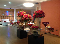 Detalhes de arranjos mesa auxiliar