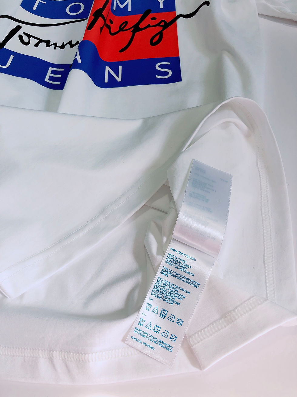 Hình thu nhỏ: Áo thun Tommy Basic