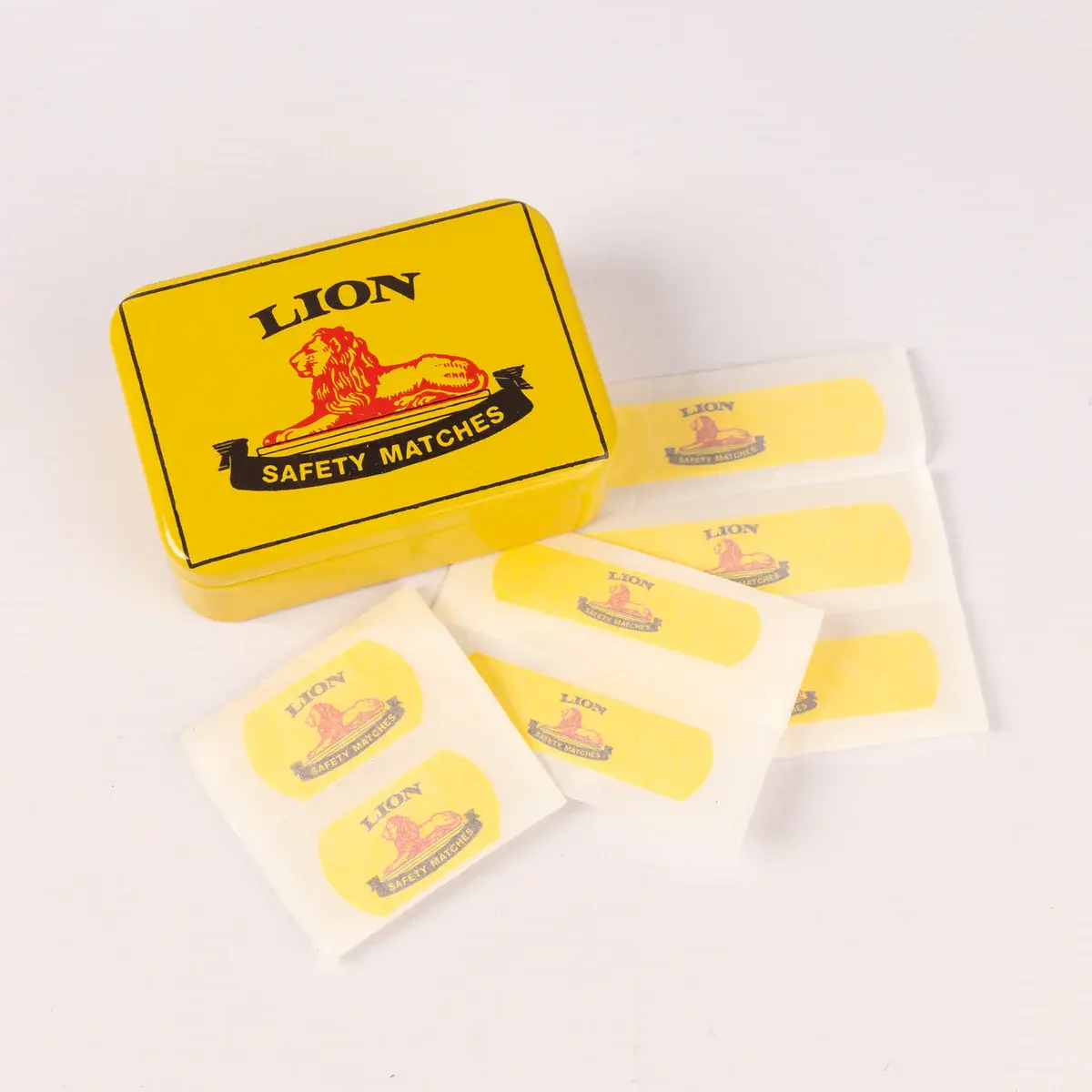 Plasters Tin - Lion