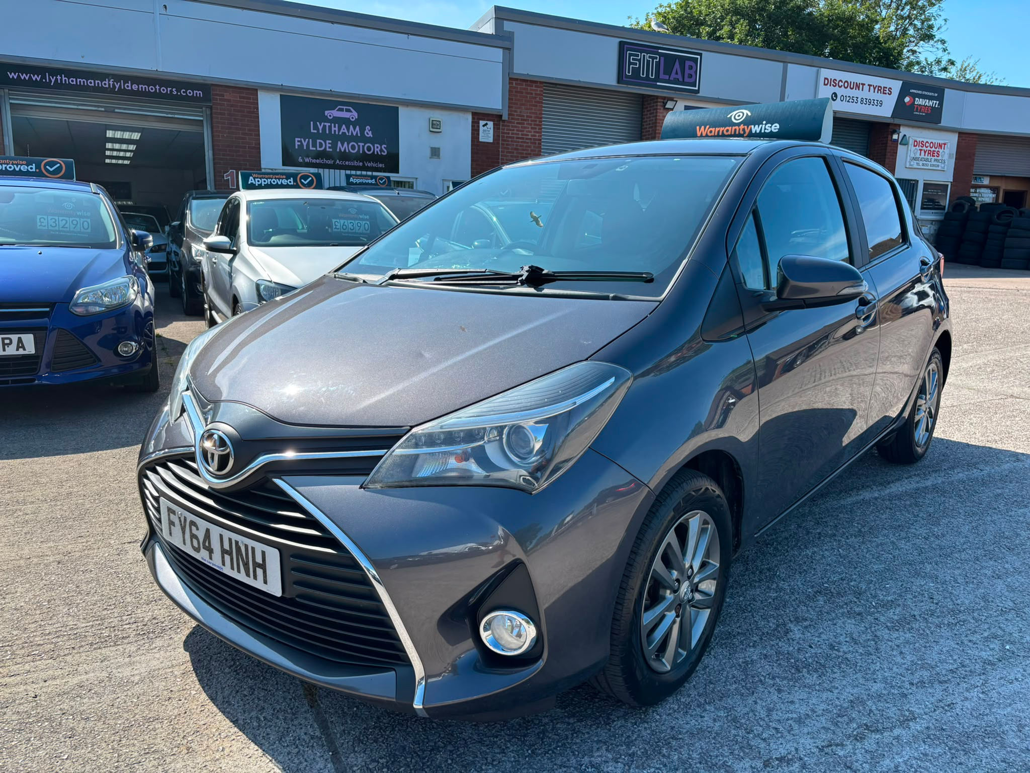 Toyota Yaris Icon 1.33 5Dr with Navigation 2014/64