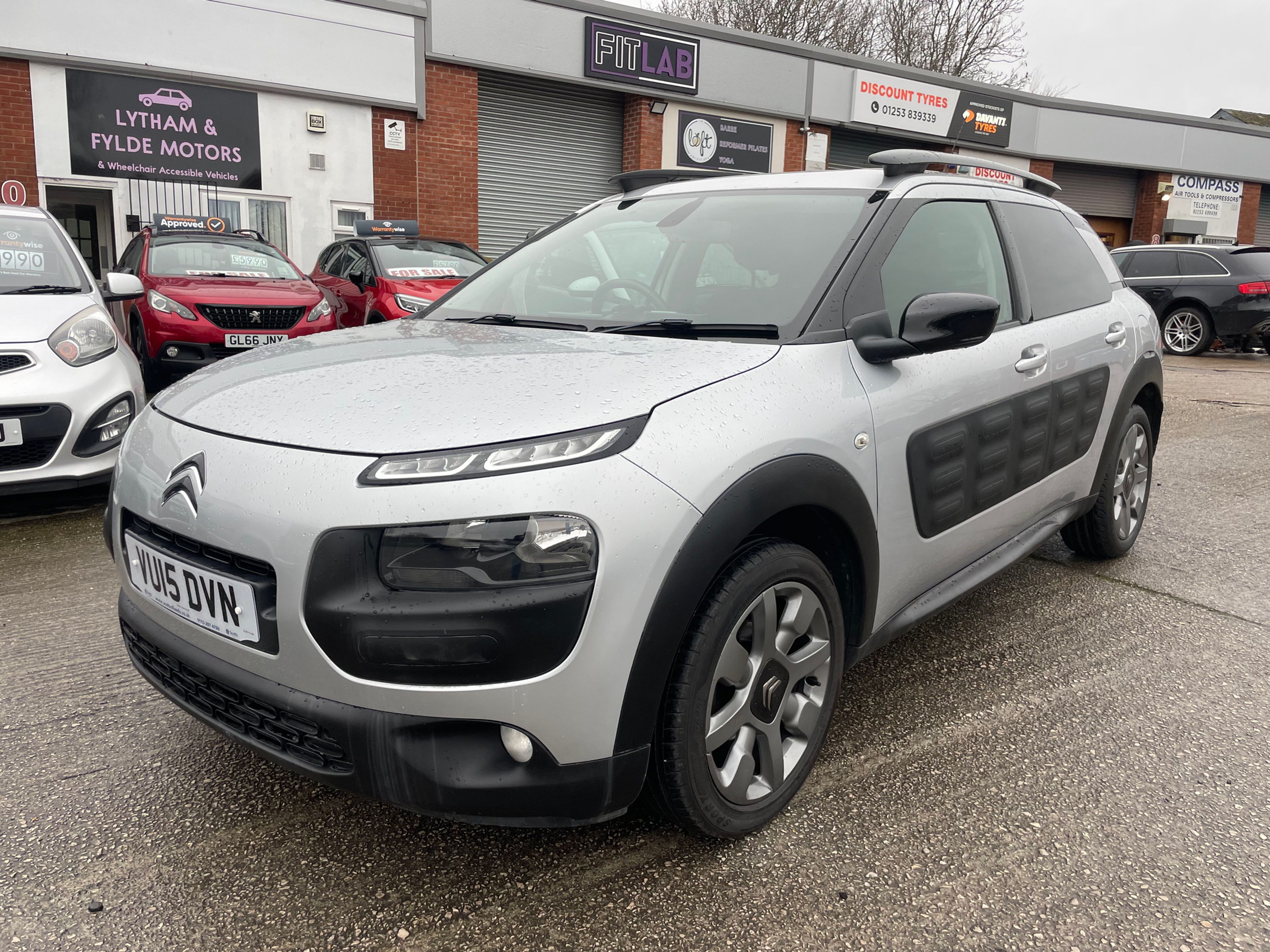 Citroen C4 Cactus 1.6D Automatic 2015 low milage 