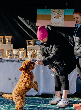 Aunty Cheryl at Markets making Frens