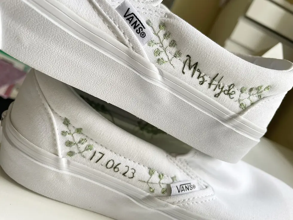 Miniatura: Hand Embroidered Wedding Slip-on Vans: Custom green leaf Bridal Shoes, pe