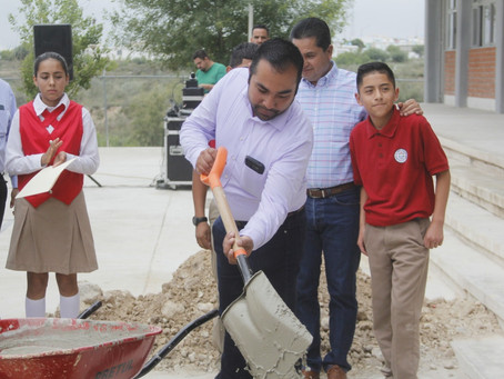 BENEFICIARÁN A 500 ESTUDIANTES DE LA
SECUNDARIA “VÍCTOR BRAVO AHUJA” CON TECHO MALLA SOMBRA.