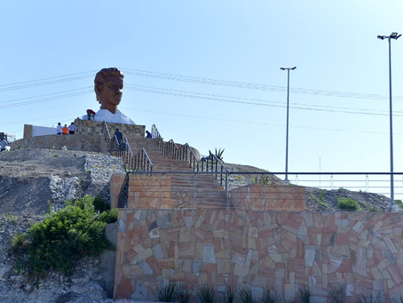 ENRIQUECEN BUSTO DE MANUEL ACUÑA PARA HONRAR A HÉROES QUEARRIESGAN SU VIDA EN LA ACTUAL PANDEMIA.