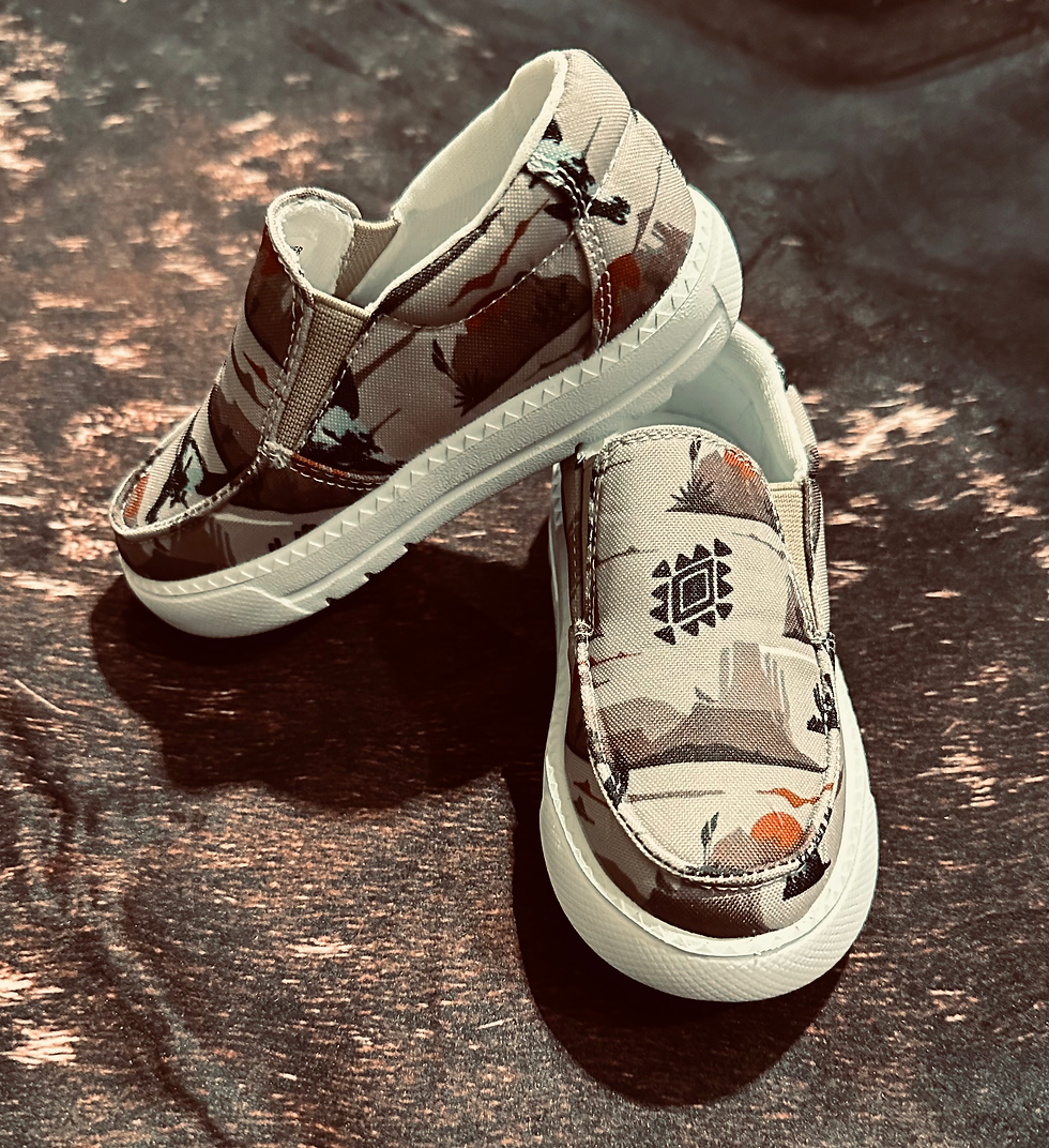 Boys Desert Sky slide on shoes