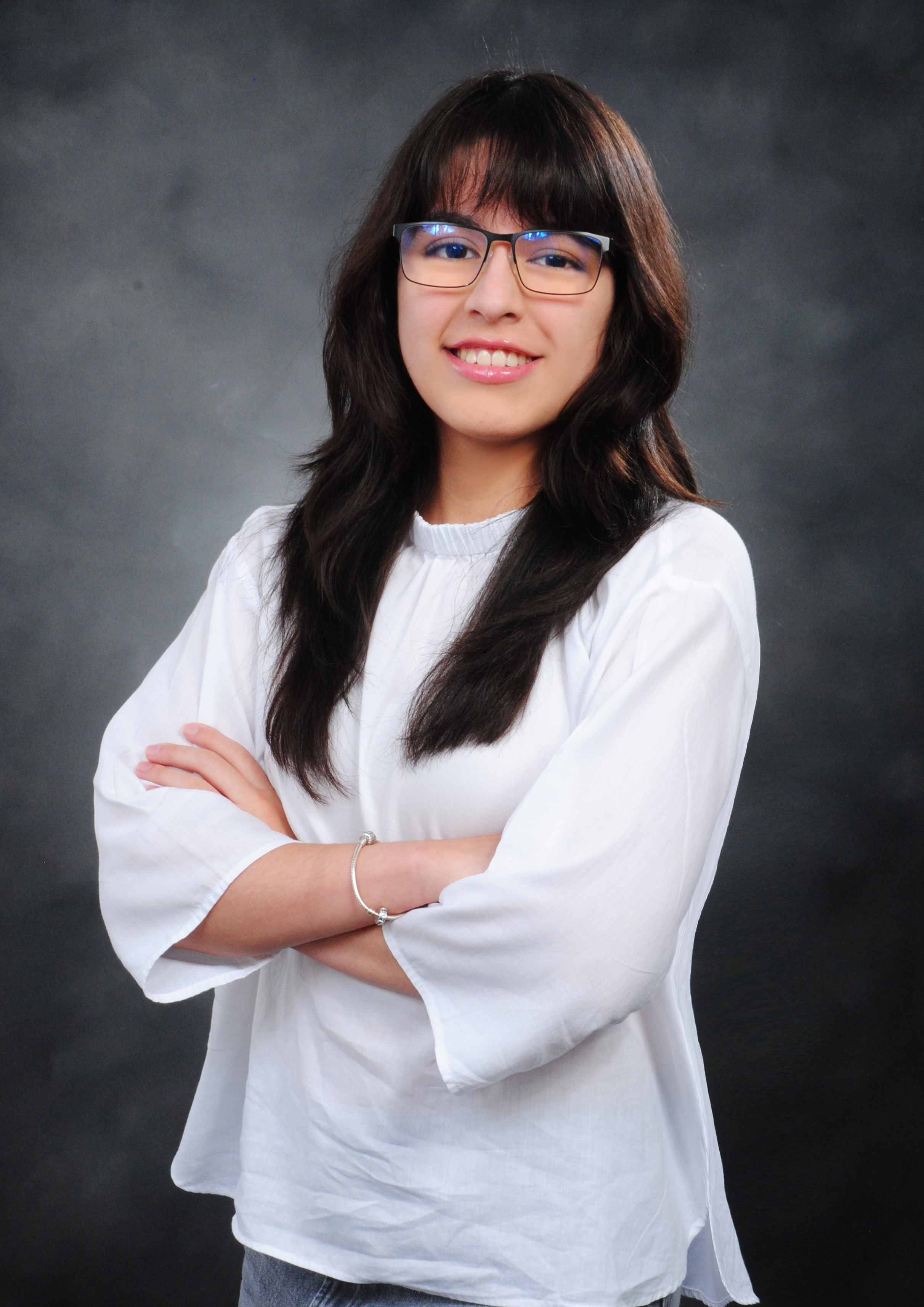 headshot1 - iara gargurevich.png