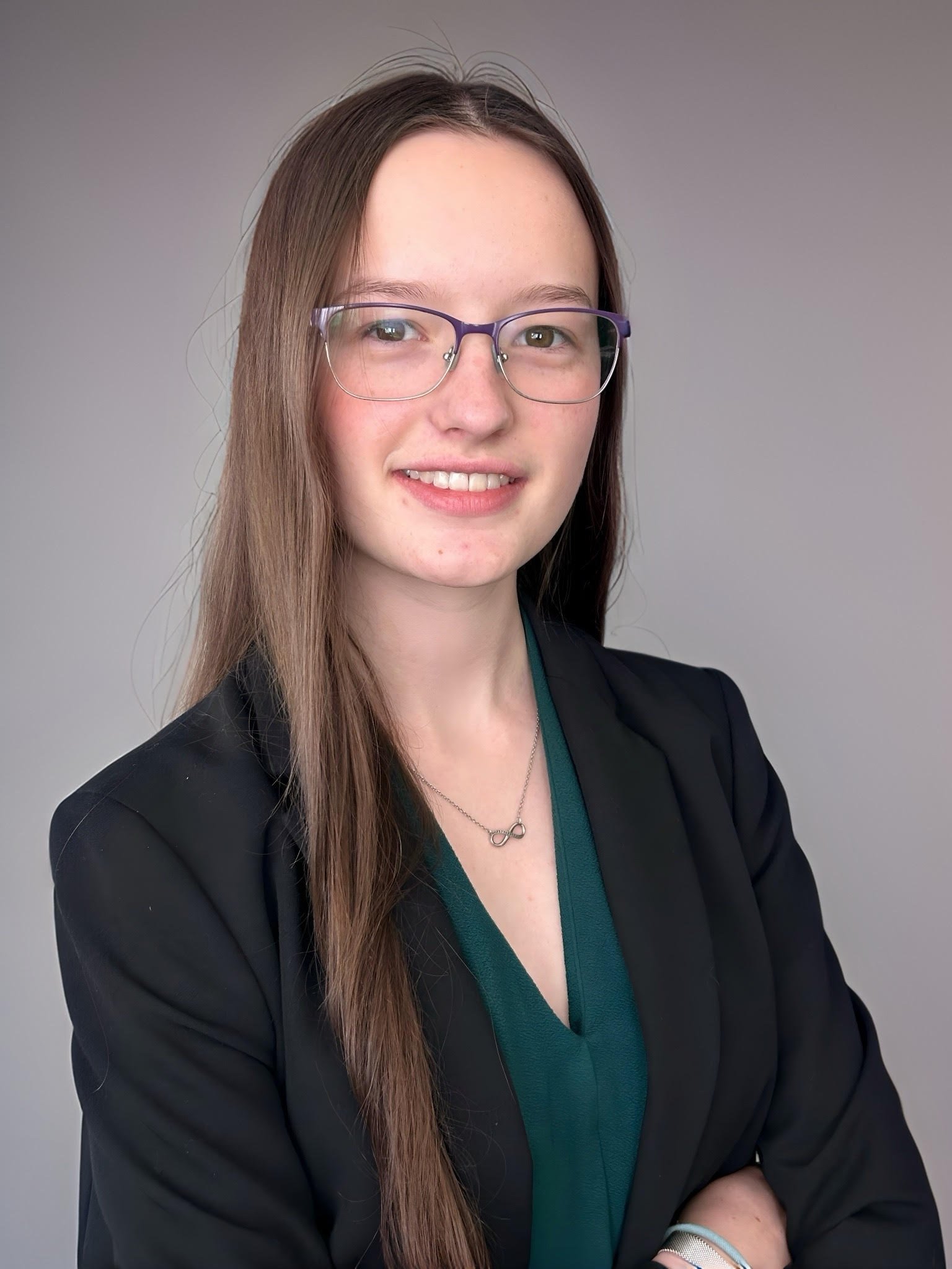 Kate_Schuster_Headshot - Kate Schuster.jpg