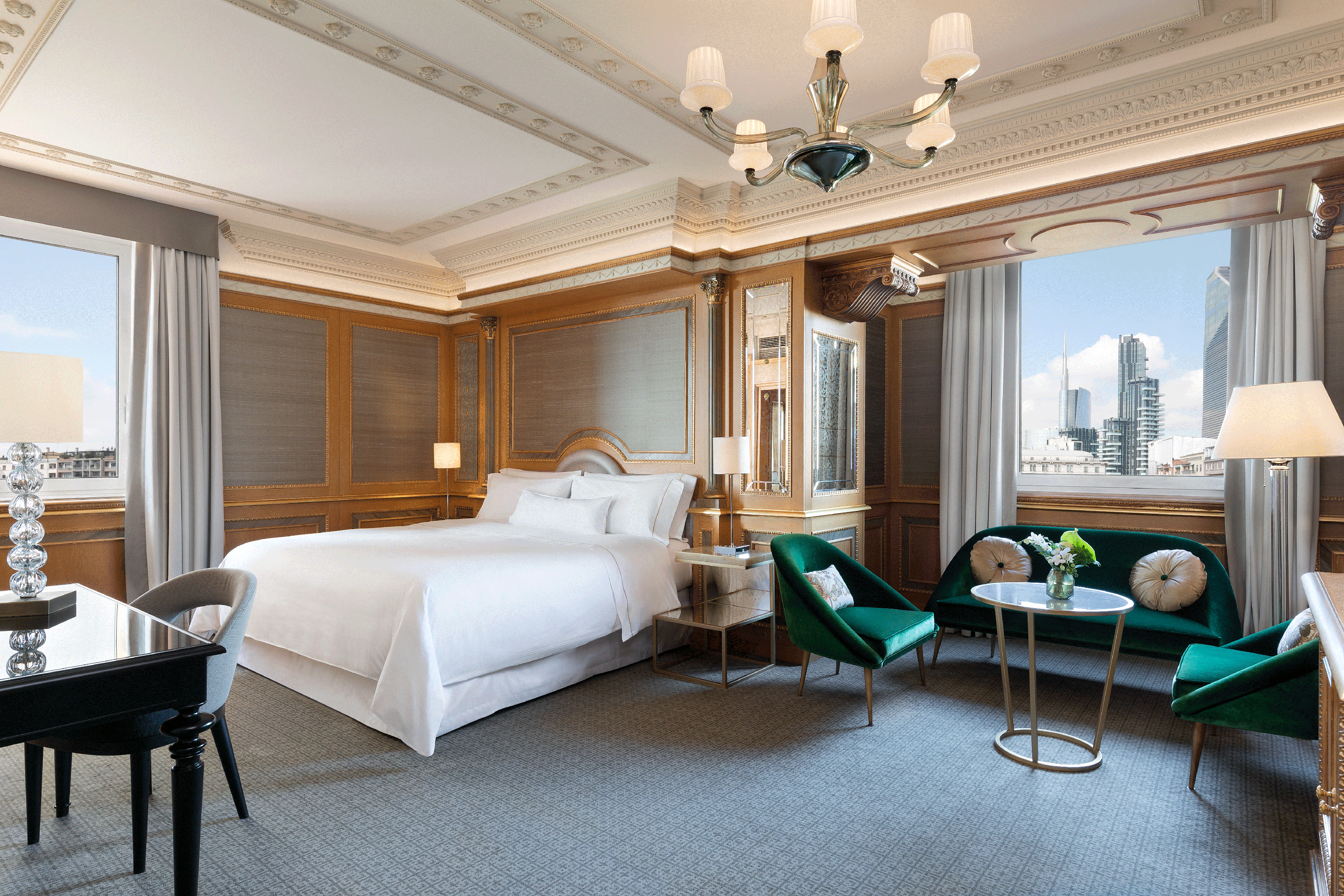 wesMILWIgr-267918-King-Executive-Suite-H