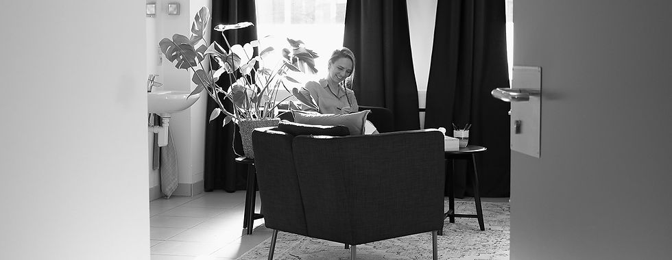 Het Avondatelier_Therapeut Melissa Nobels HR-126_edited.jpg