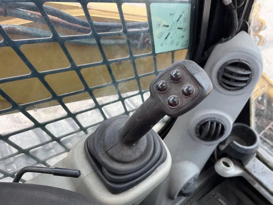 Miniatura: CAT 299C Pá Carregadora de Rastos Excelente Com Apenas 920 Horas 