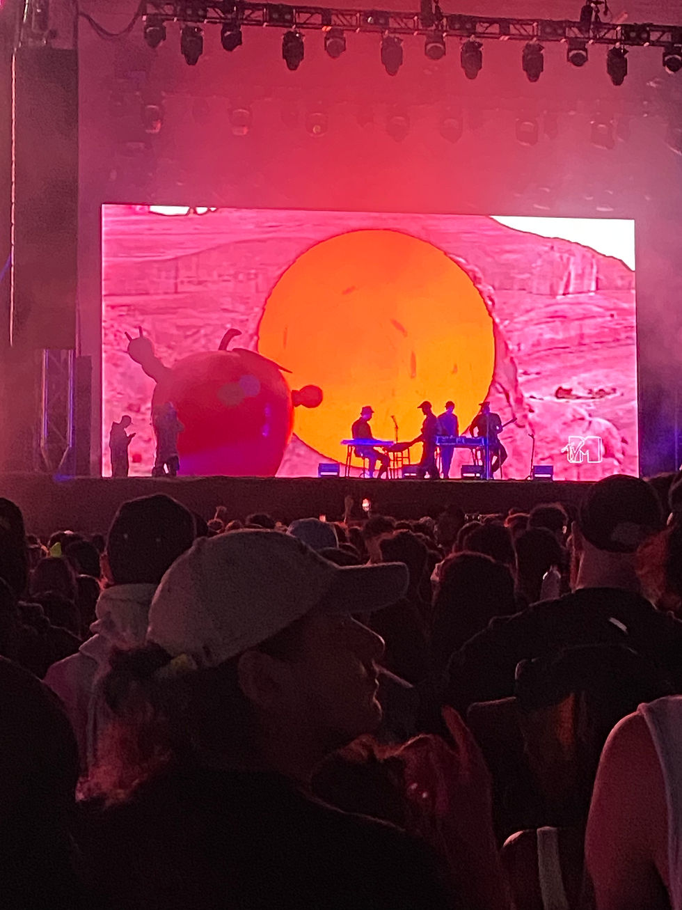 Toro Y Moi
