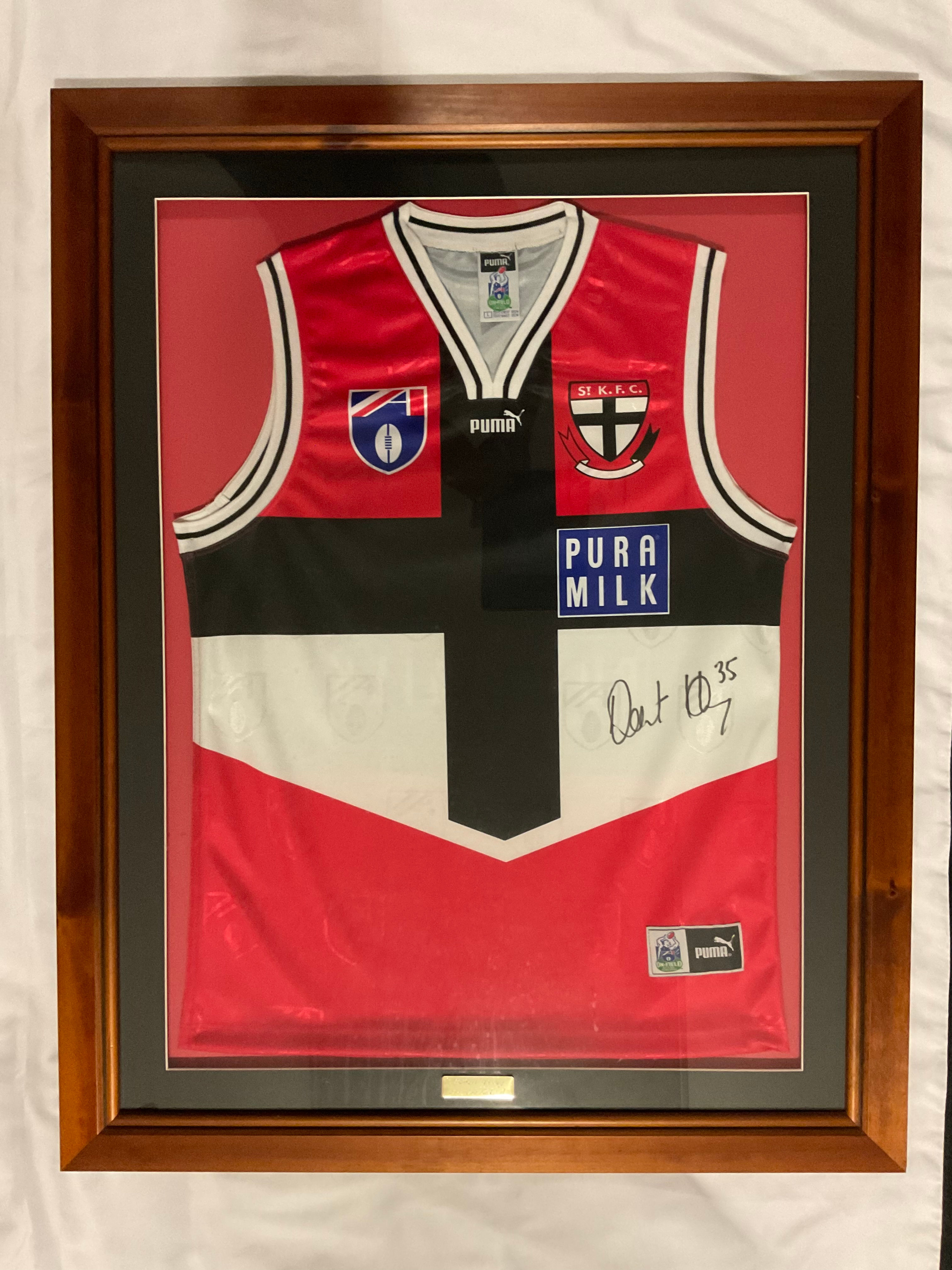 Robert Harvey St Kilda signed guernsey