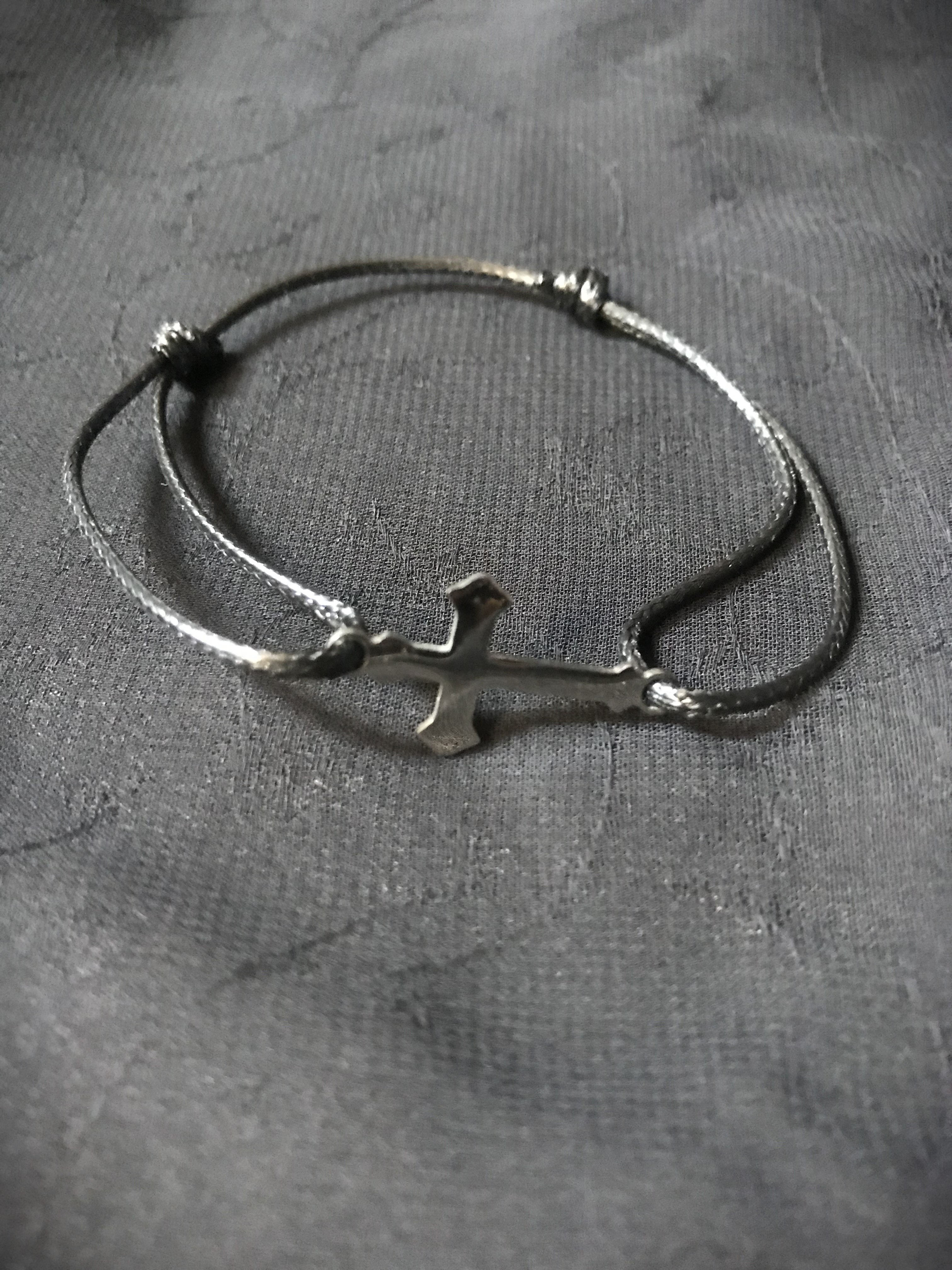 Gothic Cross - Bracelet (Black)