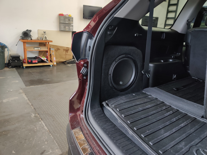 toyota highlander subwoofer enclosure