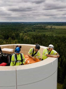 A Maior Turbina Eólica de Madeira do Mundo já Está em Operação, Revolucionando a Geração Sustentável de Energia