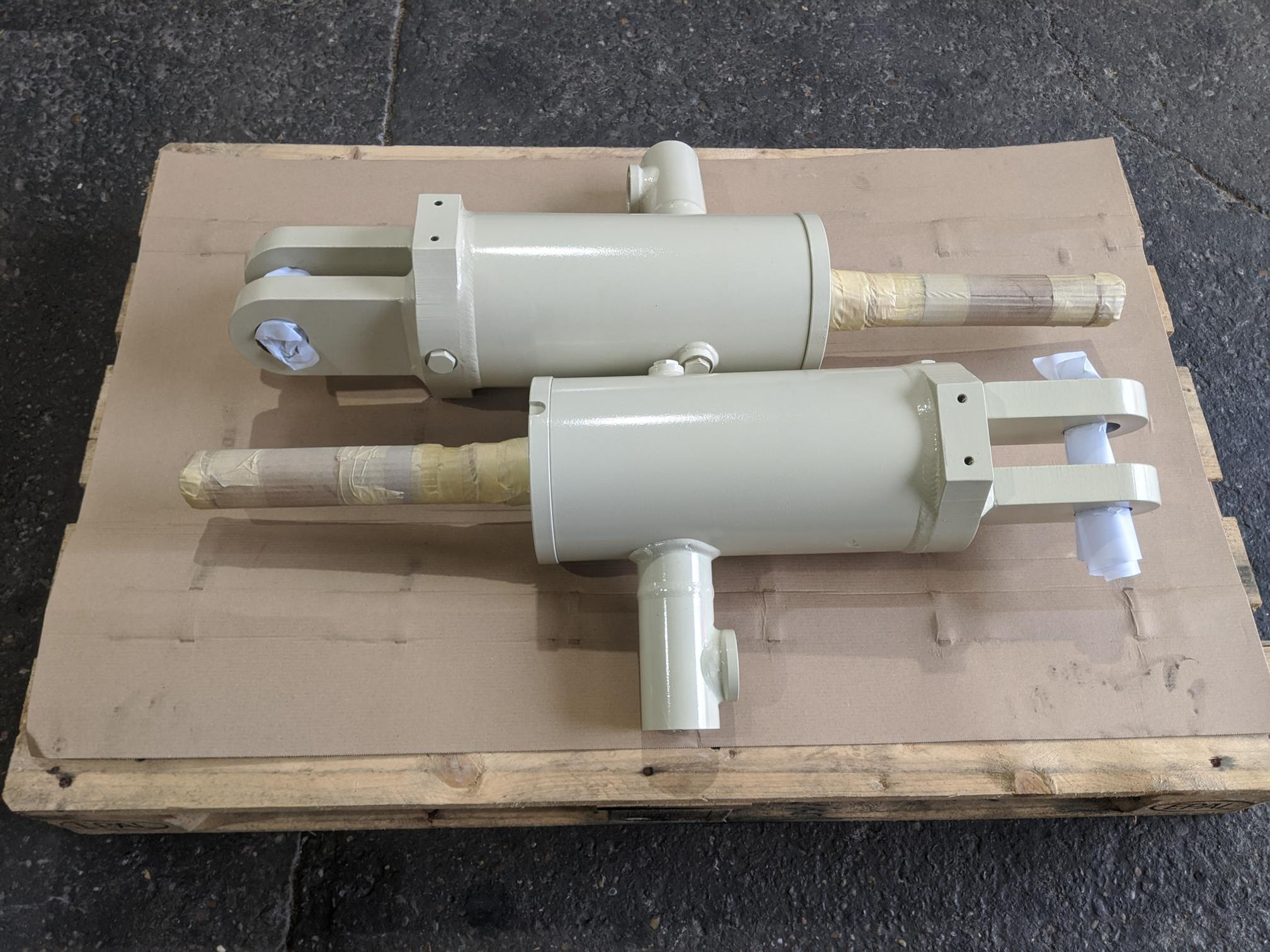 7088010081 HP200 Tramp release cylinder | METSO®