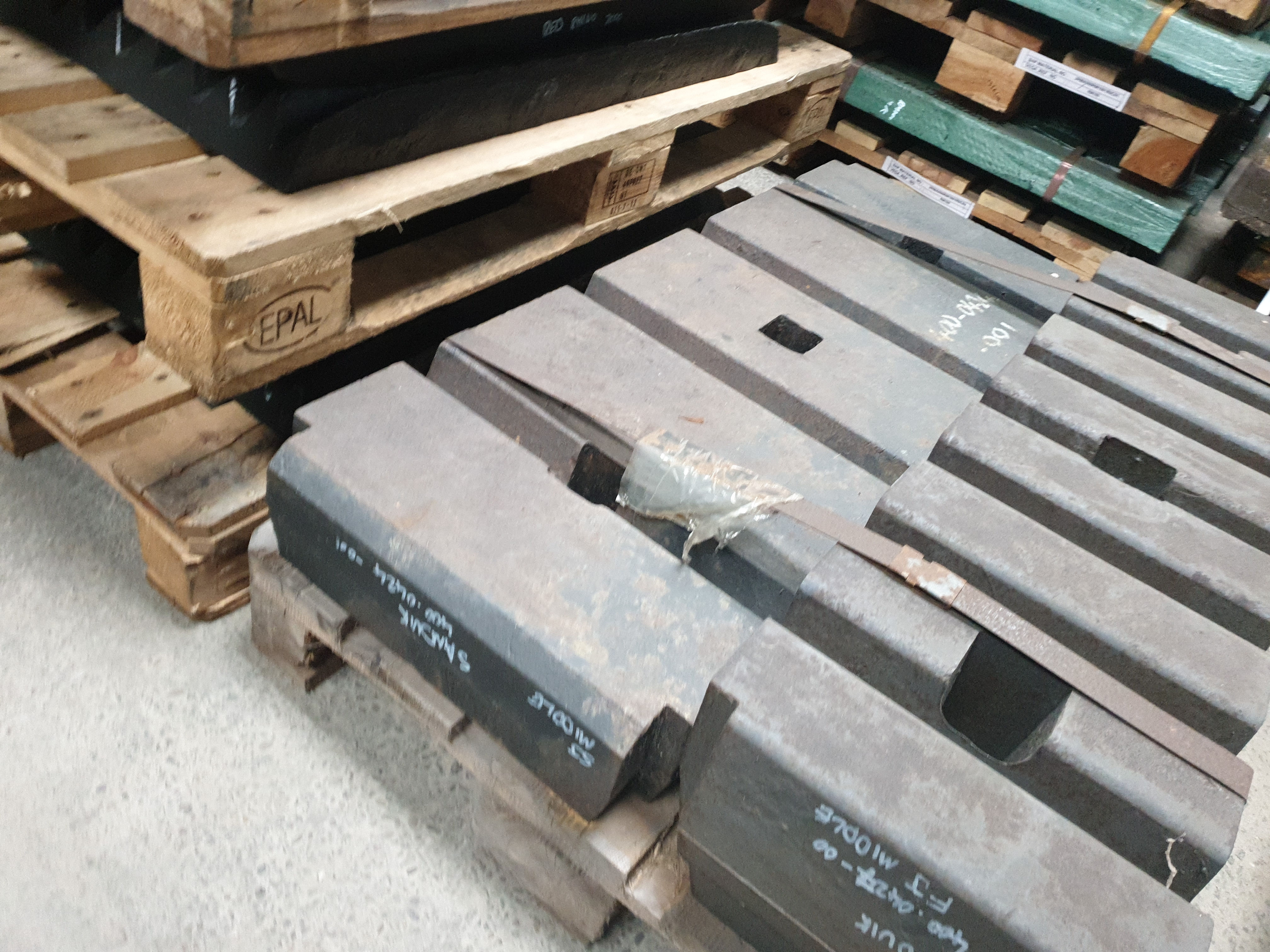 400.0424-00 SWING JAW PLATE MIDDLE 14% MN | SANDVIK / EXTEC JM1211