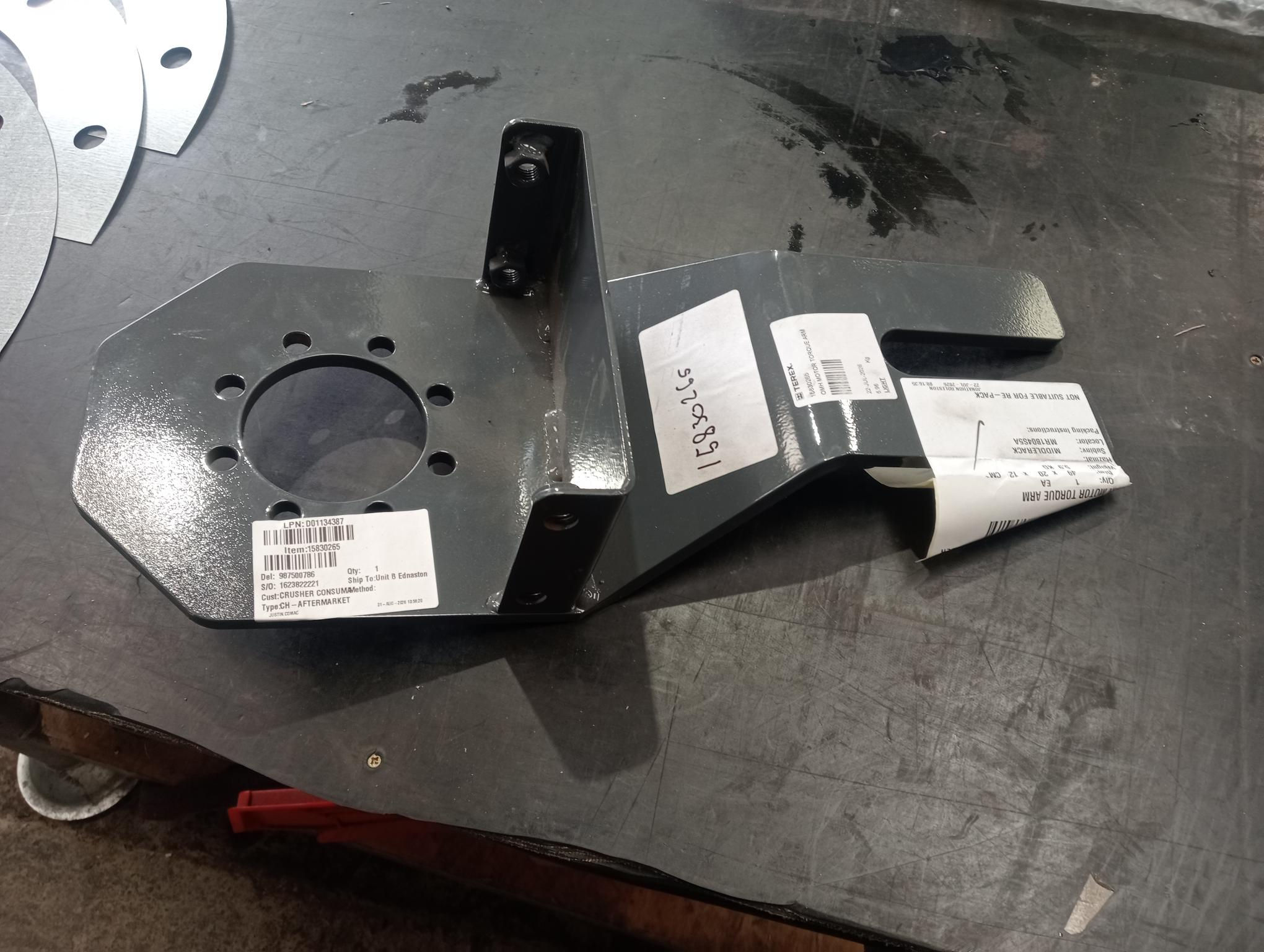 15830265 MOTOR ARM | POWERSCREEN®