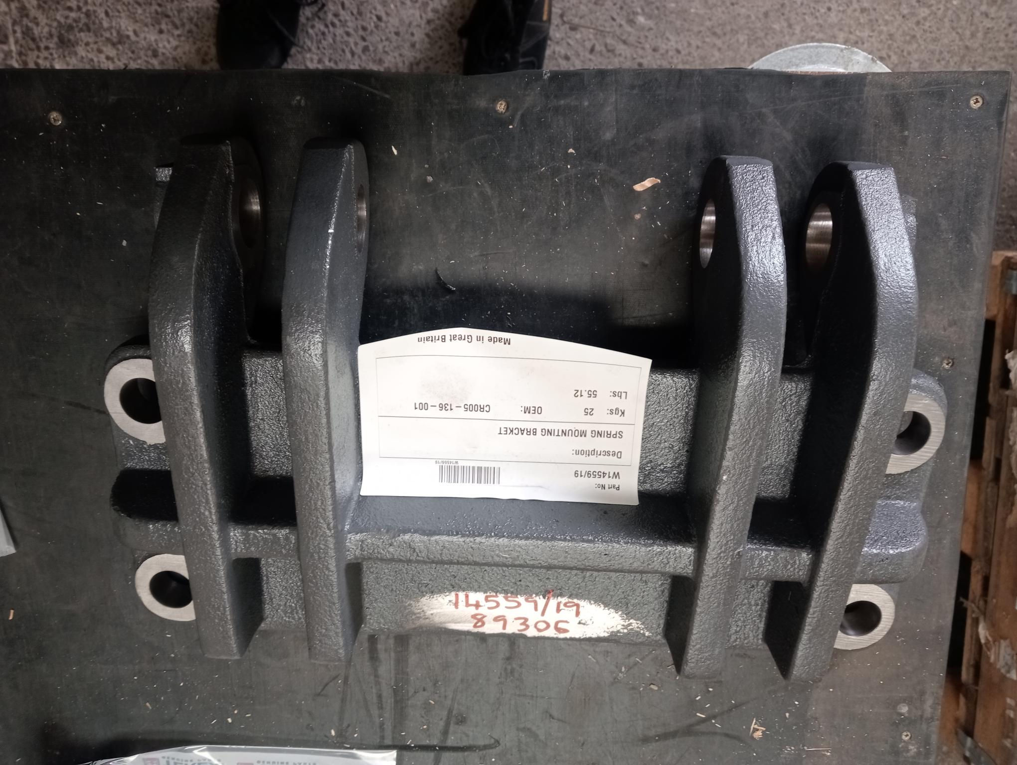 CR005-136-001 BRACKET | TEREX®