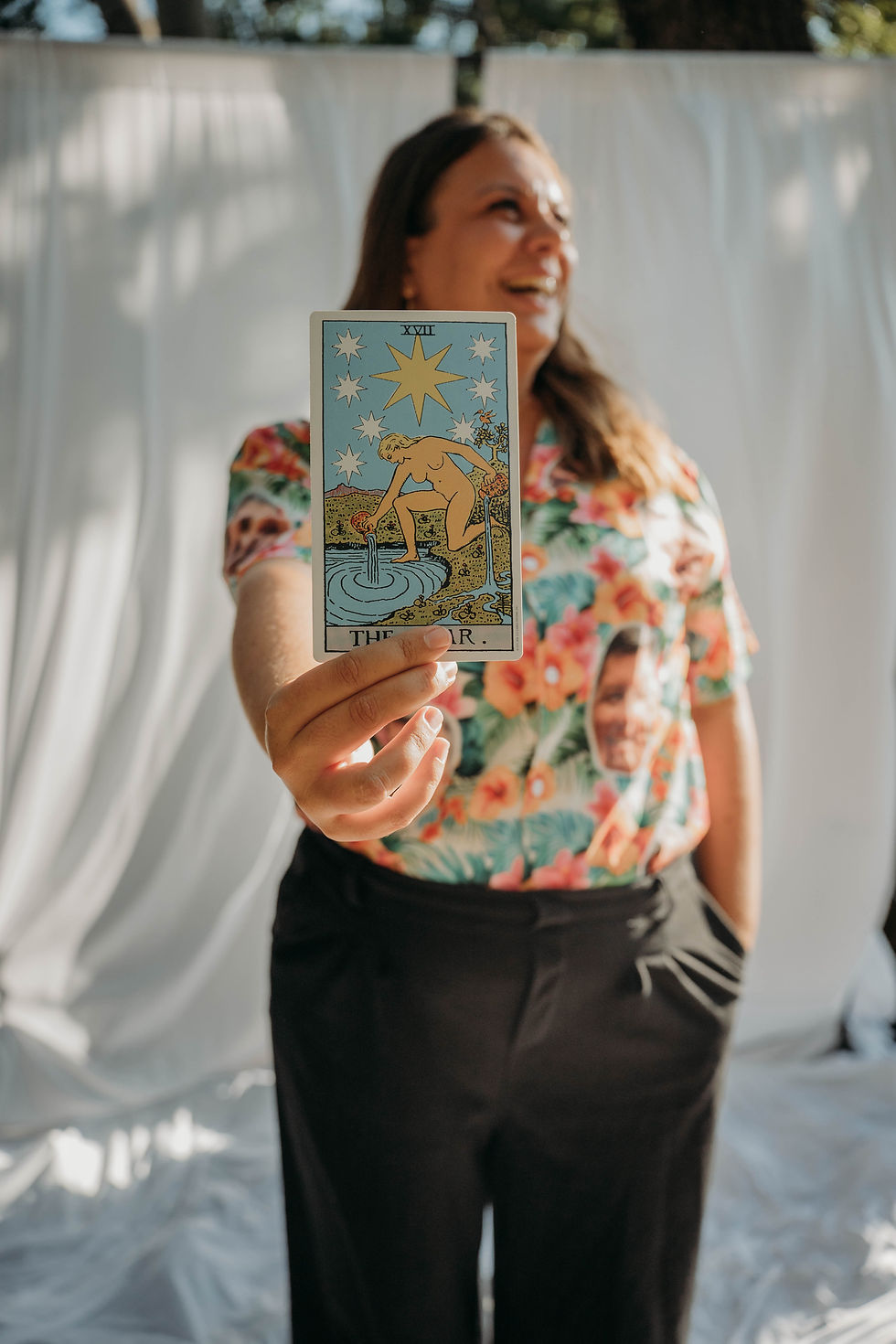 Elisabeth Morri vulgo Klio, Tarotkarten, Gründerin von Stars By Klio, Fotocredit: Madeleine Link