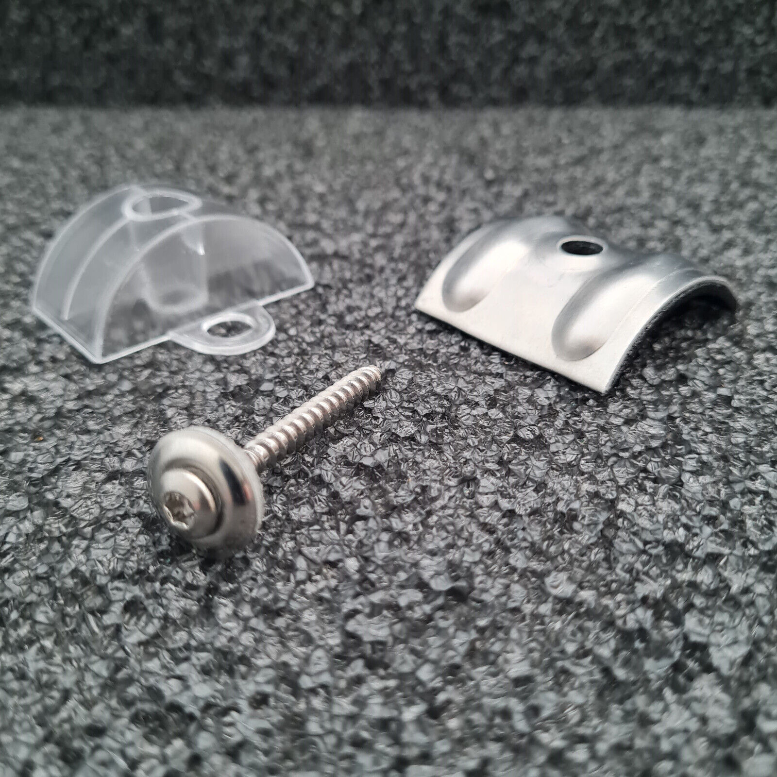 Montageset 1: Kalotten 76/18 + Abstandhalter 76/18 + Spenglerschrauben 4,5x45mm