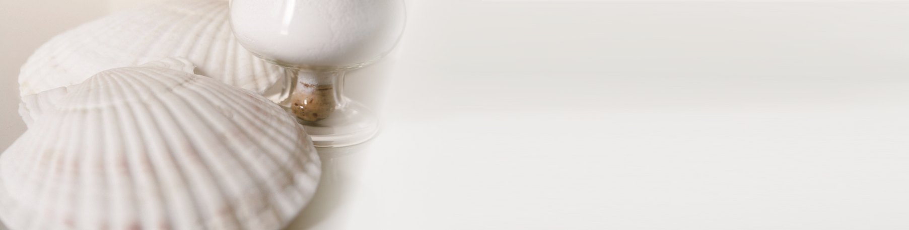 アパタイト事業では、歯磨き粉や石鹸にアパタイトを使用した商品を展開中