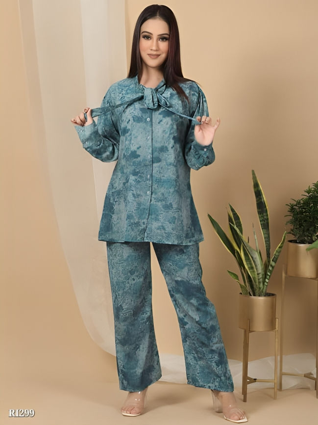 A women in Casual Crepe Shirt And Pant Co-Ord Set