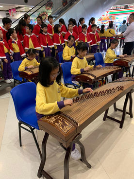 17Dec2019 Limutian Little Guzheng Class Limu Shopping Mall performance 'Christmas skewers'.jpg