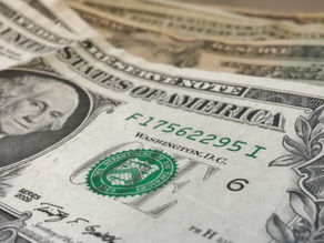 Le roi dollar voudrait bien abdiquer… mais pas trop quand même