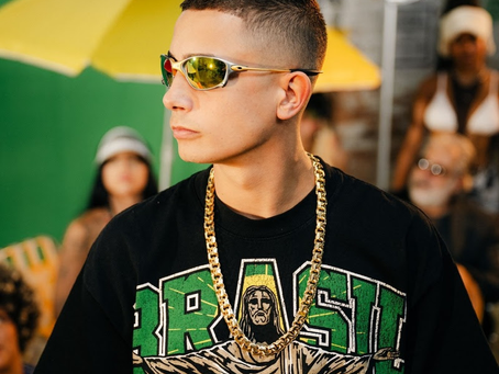 MC Hariel lança clipe de “País da Maracutaia” junto com novo EP