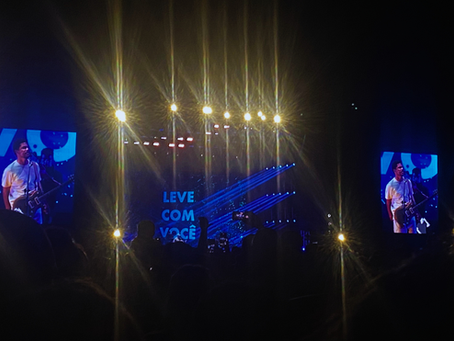 Natiruts enfileira hits em despedida de Ribeirão Preto