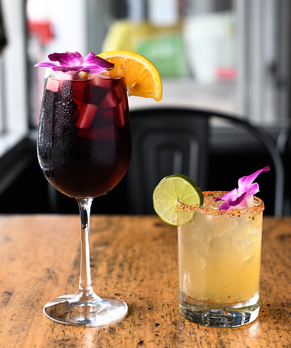 Margarita and Sangria cocktails at Taqueria Los Mayas