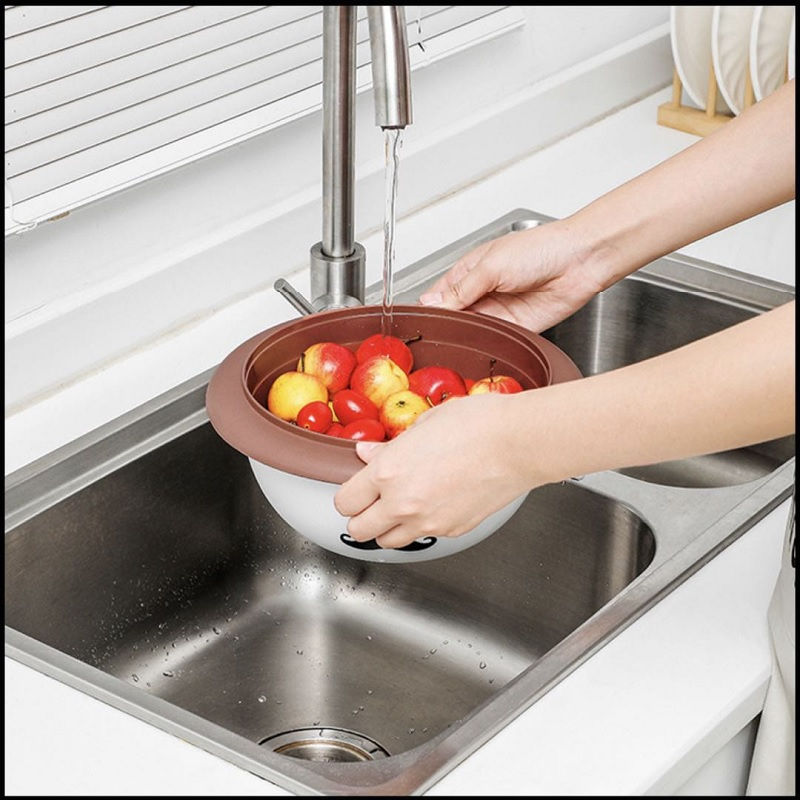 Thumbnail: Strainer With Basket