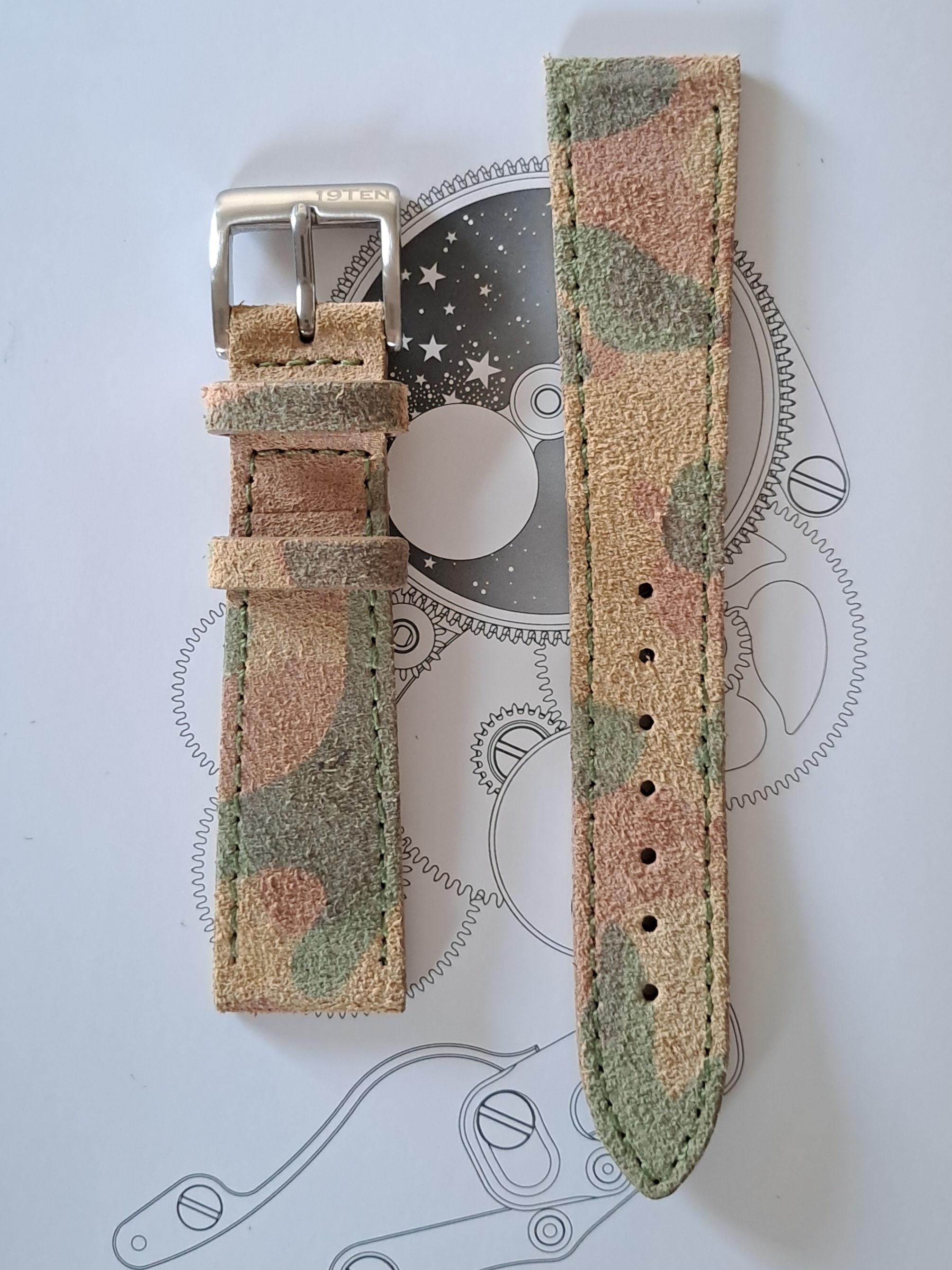 SUEDE DESERT CAMOUFLAGE 20mm Military Green Stitching