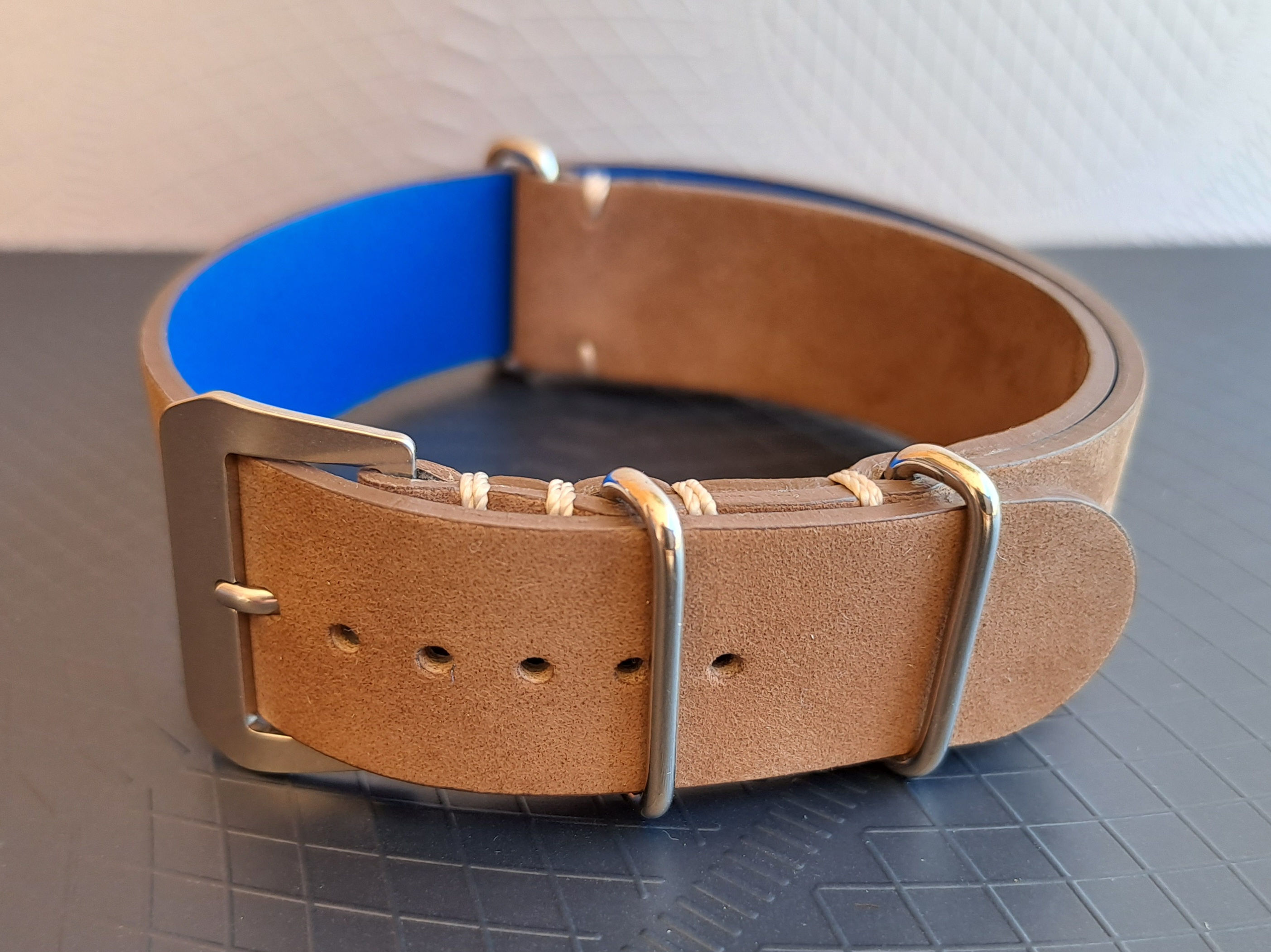 NATO LIGHT BROWN - 20mm - Blue Lining