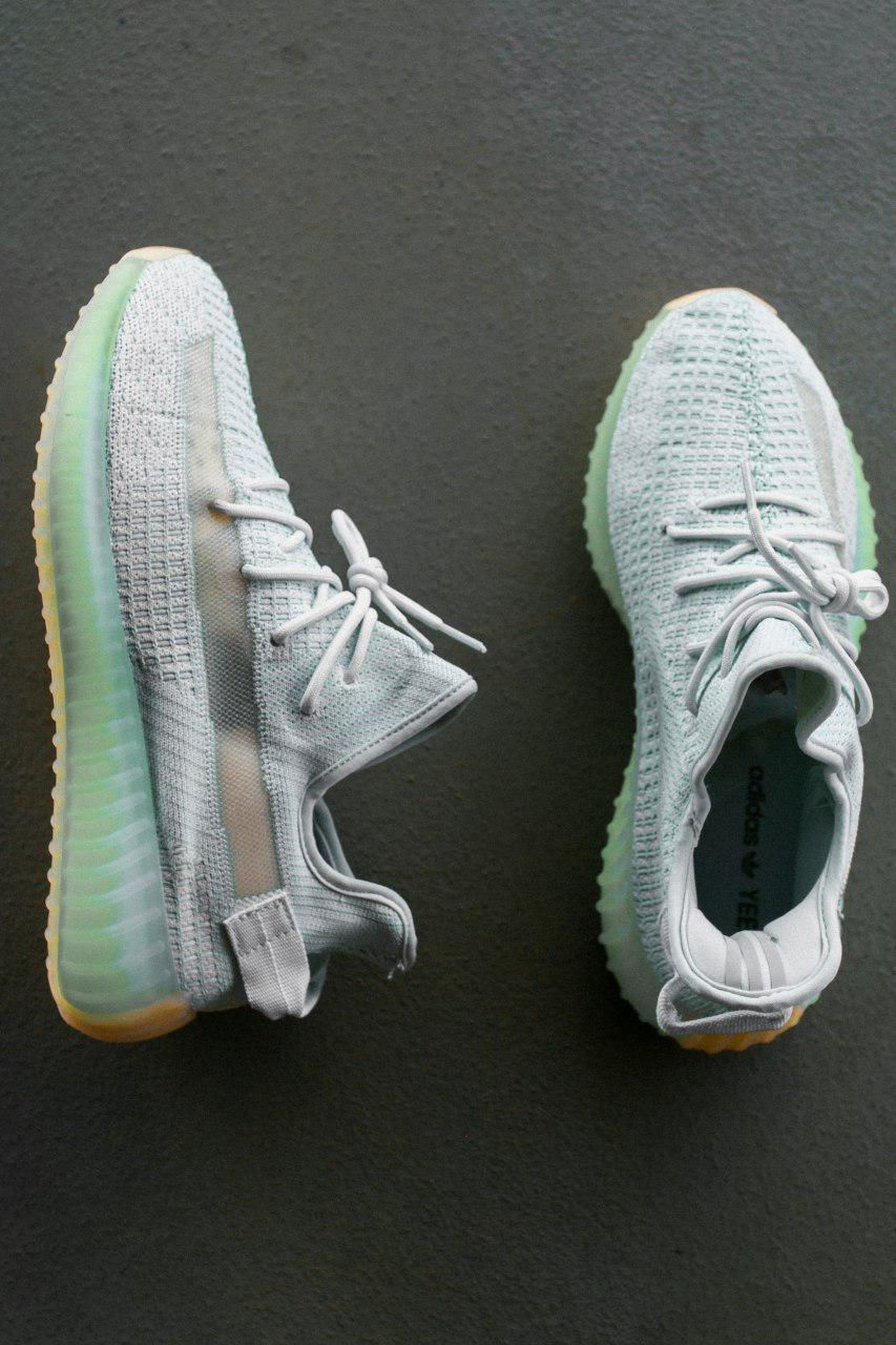 Прев'ю: YEEZY BOOST 350 V2 Haperspace