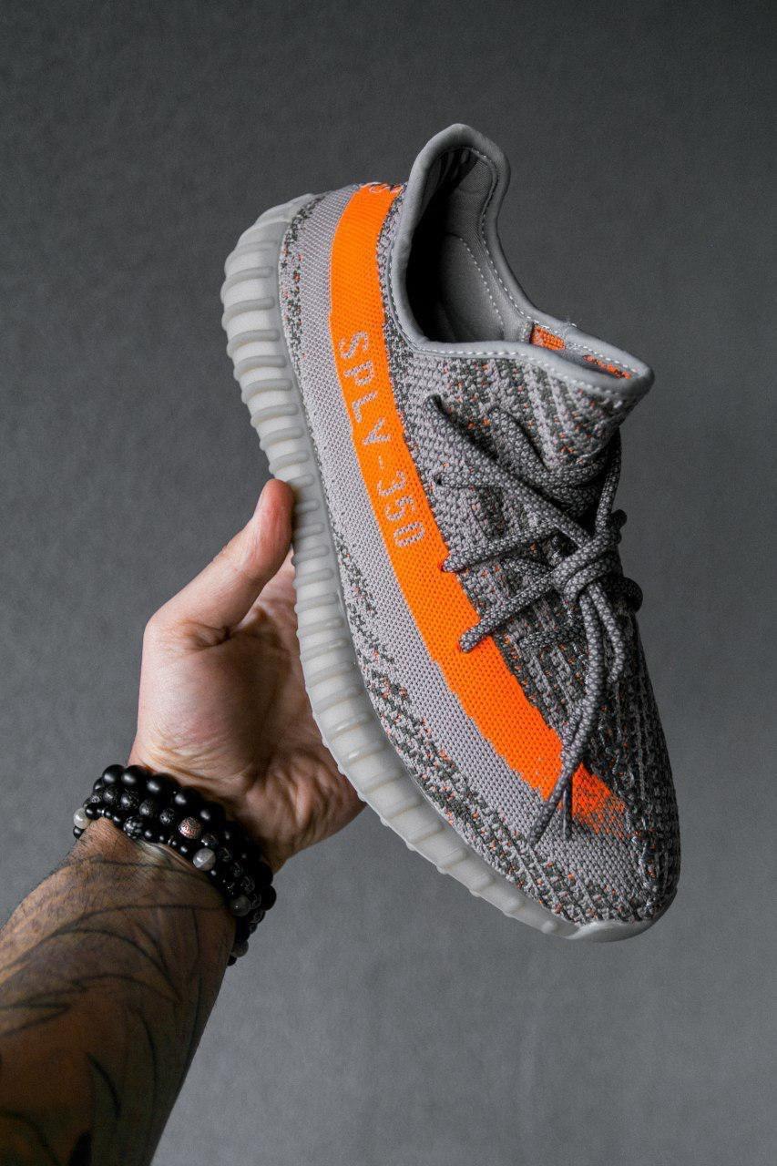 Прев'ю: YEEZY BOOST 350 V2 Beluga