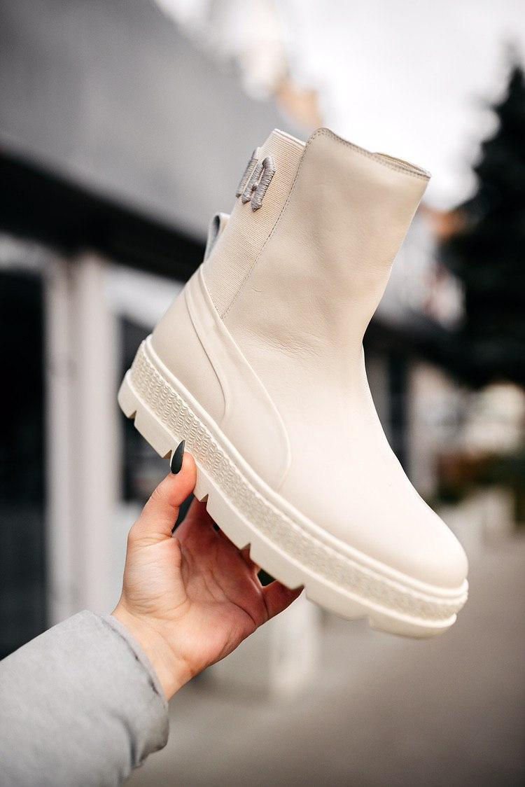 Прев'ю: PUMA BY RIHANA CHELSEA SNEAKERS BOOT “VANILLA ICE”